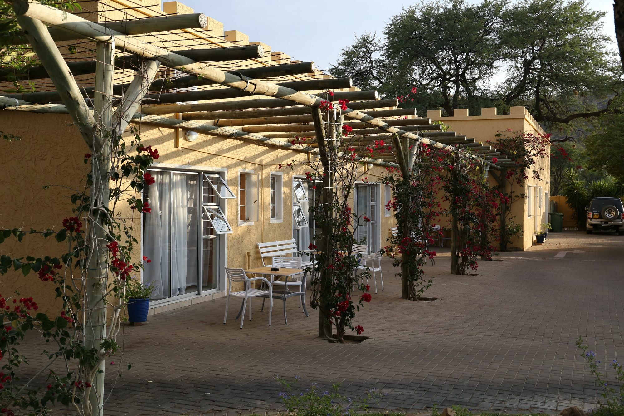 Capbon Guesthouse Windhoek Exterior photo